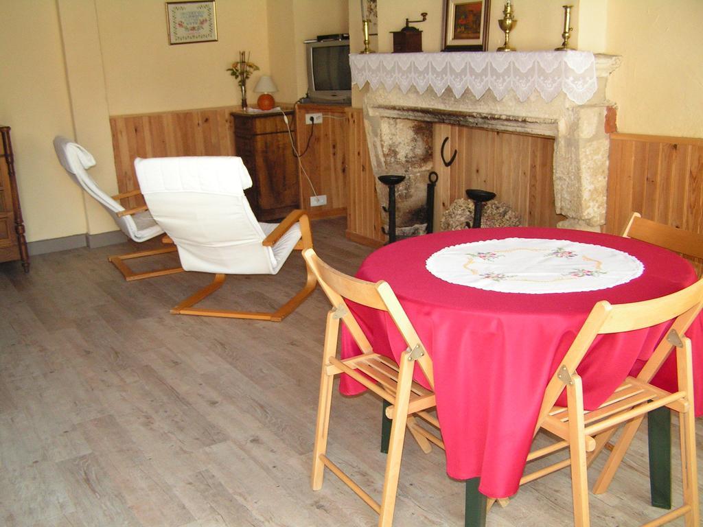 A L'Olivier Bed and Breakfast Montcaret Rum bild
