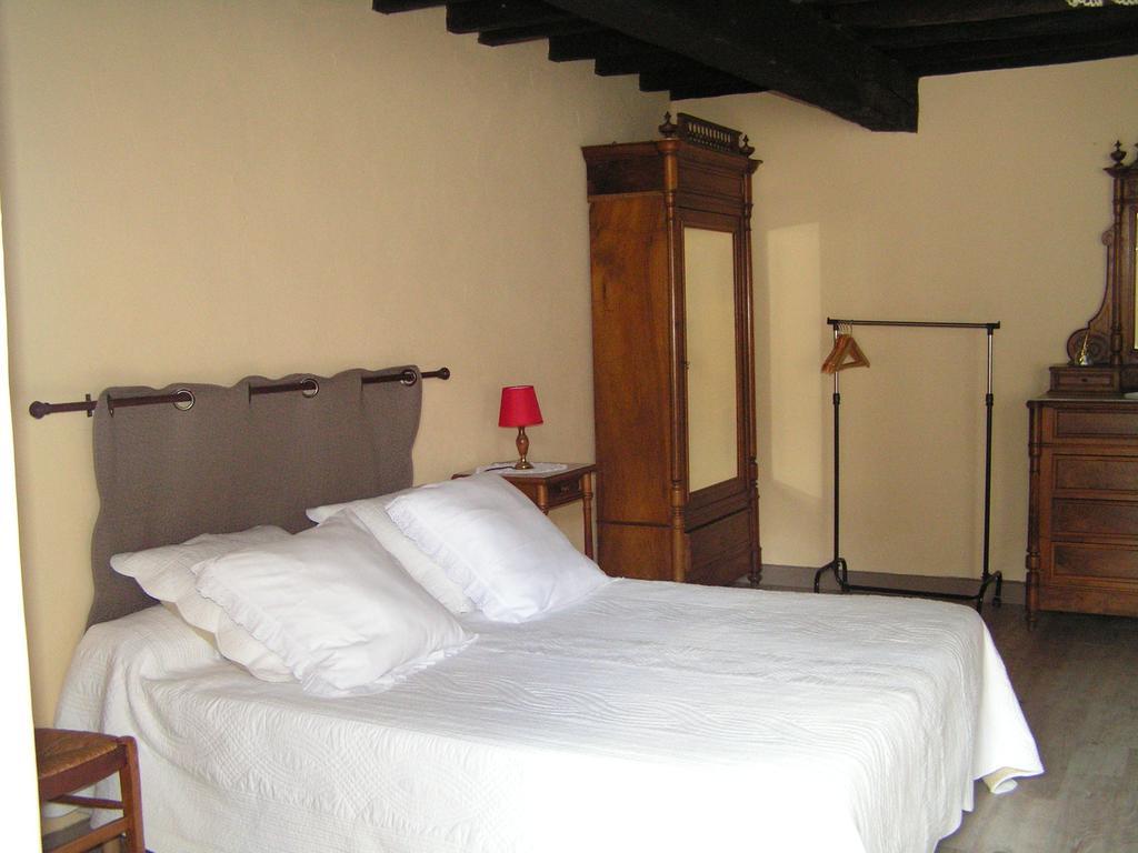 A L'Olivier Bed and Breakfast Montcaret Exteriör bild