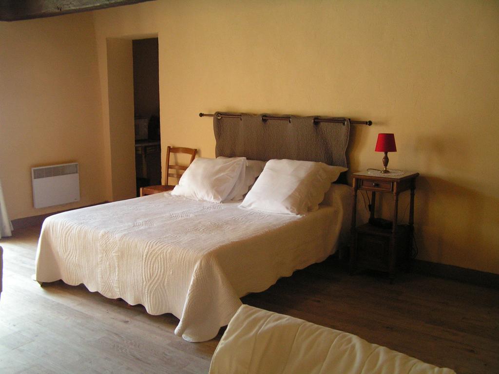 A L'Olivier Bed and Breakfast Montcaret Rum bild