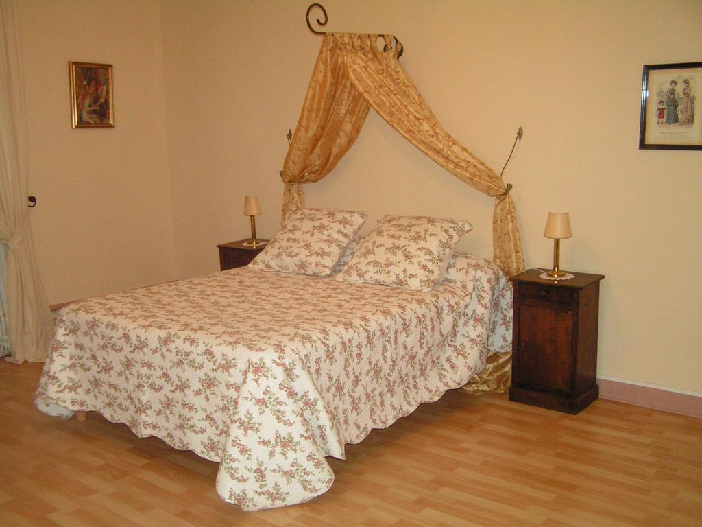A L'Olivier Bed and Breakfast Montcaret Exteriör bild